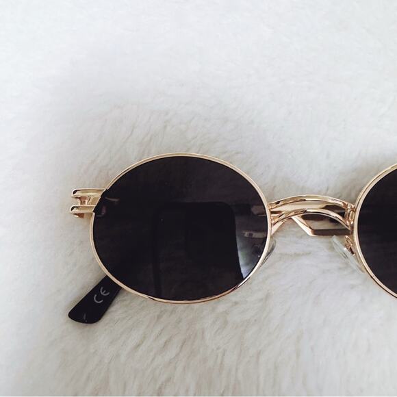Brandon Black with Gold Rim Round Sunglasses - Picture 3 of 13